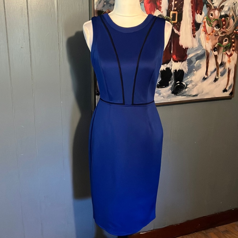 Vince Camuto size 4 royal blue pencil dress